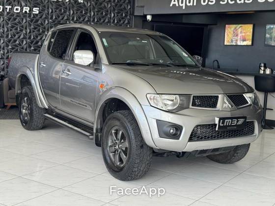MITSUBISHI L200 TRITON 3.2 GLS 4X4 CD 16V TURBO INTERCOLER DIESEL 4P MANUAL MITSUBISHI L200 TRITON 3.2 GLS 4X4 CD 16V TURBO INTERCOLER DIESEL 4P MANUAL